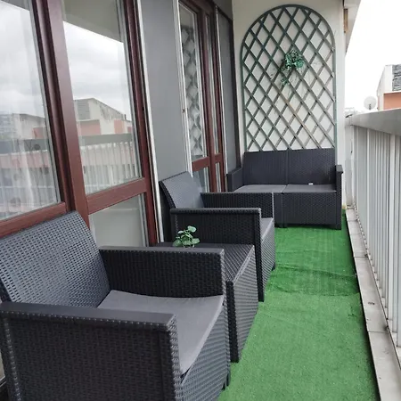 Appartement Parisian Cosy Flat With Balcony *
