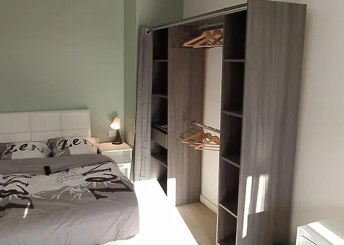 Parisian Cosy Flat With Balcony Apartament *