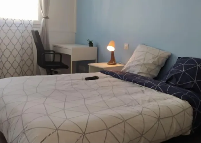 Parisian Cosy Flat With Balcony